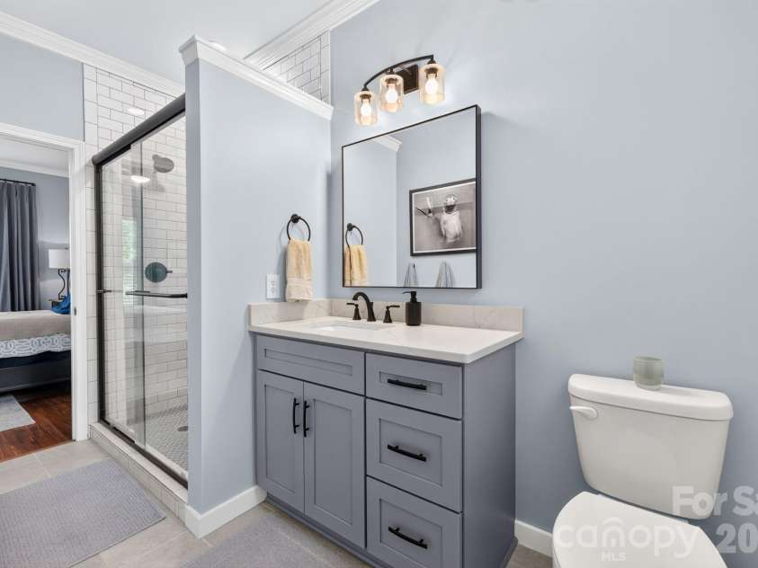 2224 Vision Drive, Charlotte, NC 28203.  MLS# CAR4402872, YatesRealty ID 37723. 