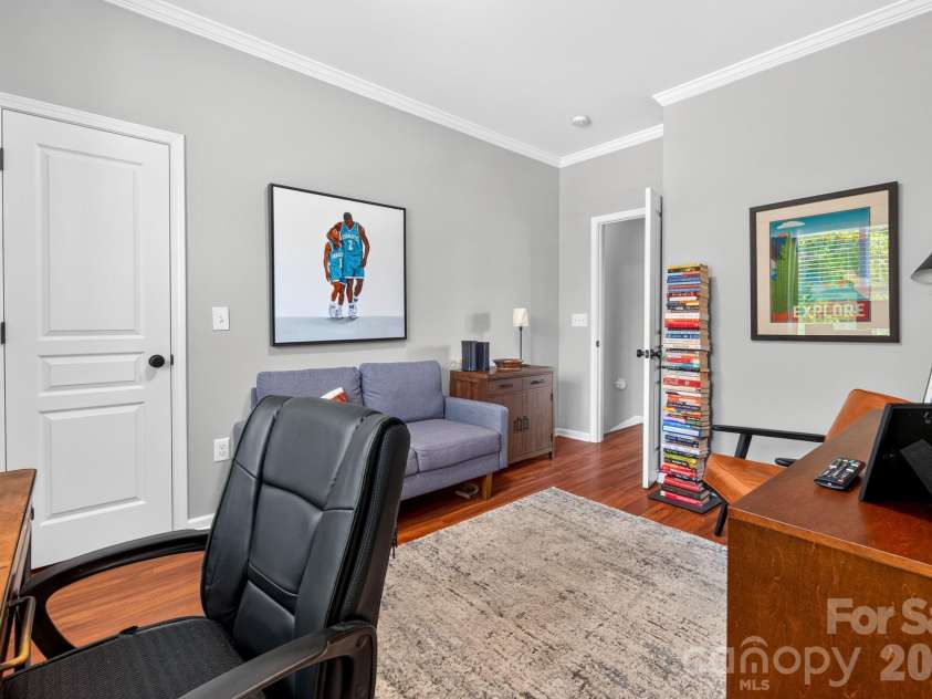 2224 Vision Drive, Charlotte, NC 28203.  MLS# CAR4402872, YatesRealty ID 37723. 