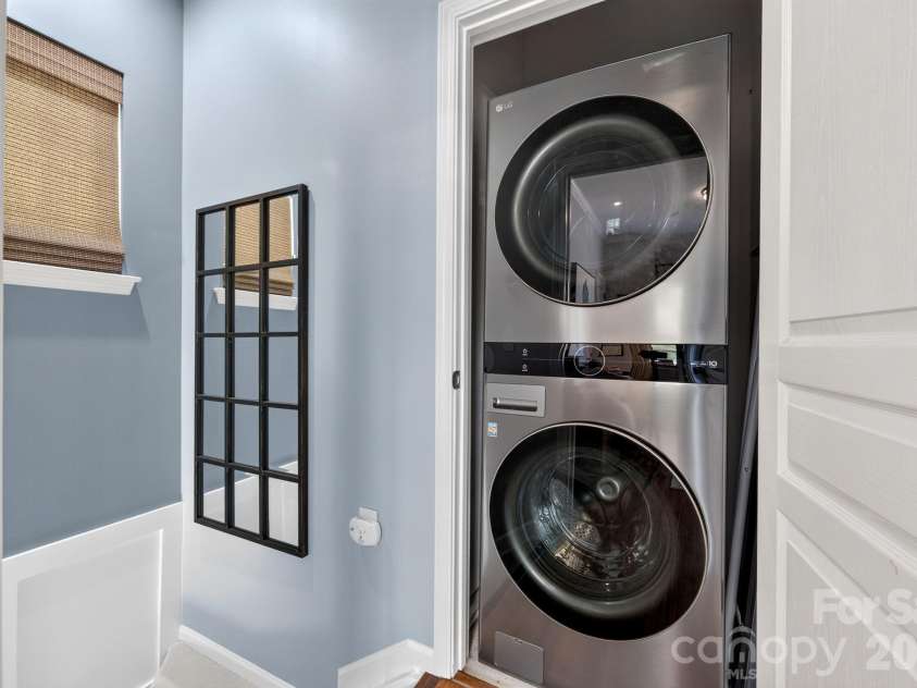 2224 Vision Drive, Charlotte, NC 28203.  MLS# CAR4402872, YatesRealty ID 37723. 