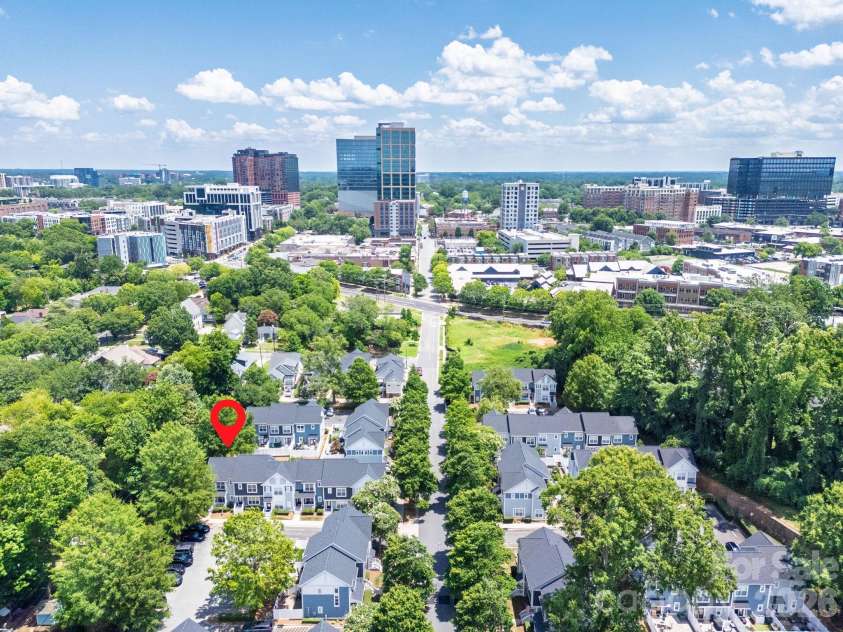 2224 Vision Drive, Charlotte, NC 28203.  MLS# CAR4402872, YatesRealty ID 37723. 