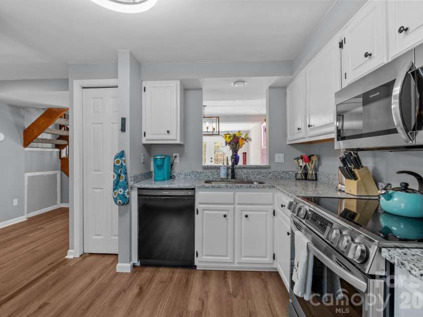 247 Water Oak Drive, Pineville, NC 28134.  MLS# CAR4401849, YatesRealty ID 37725. 