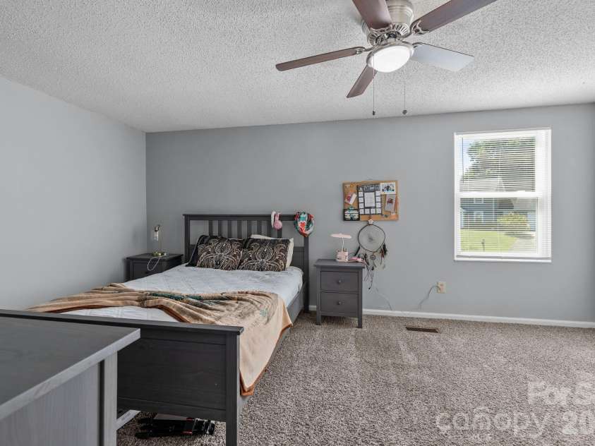 247 Water Oak Drive, Pineville, NC 28134.  MLS# CAR4401849, YatesRealty ID 37725. 