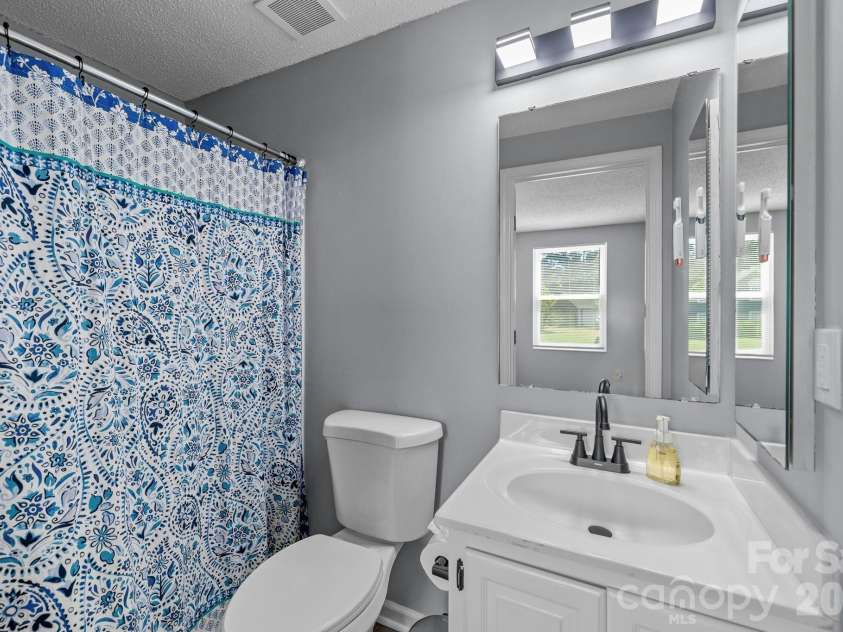 247 Water Oak Drive, Pineville, NC 28134.  MLS# CAR4401849, YatesRealty ID 37725. 