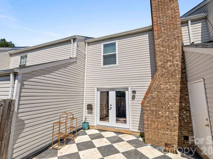 247 Water Oak Drive, Pineville, NC 28134.  MLS# CAR4401849, YatesRealty ID 37725. 
