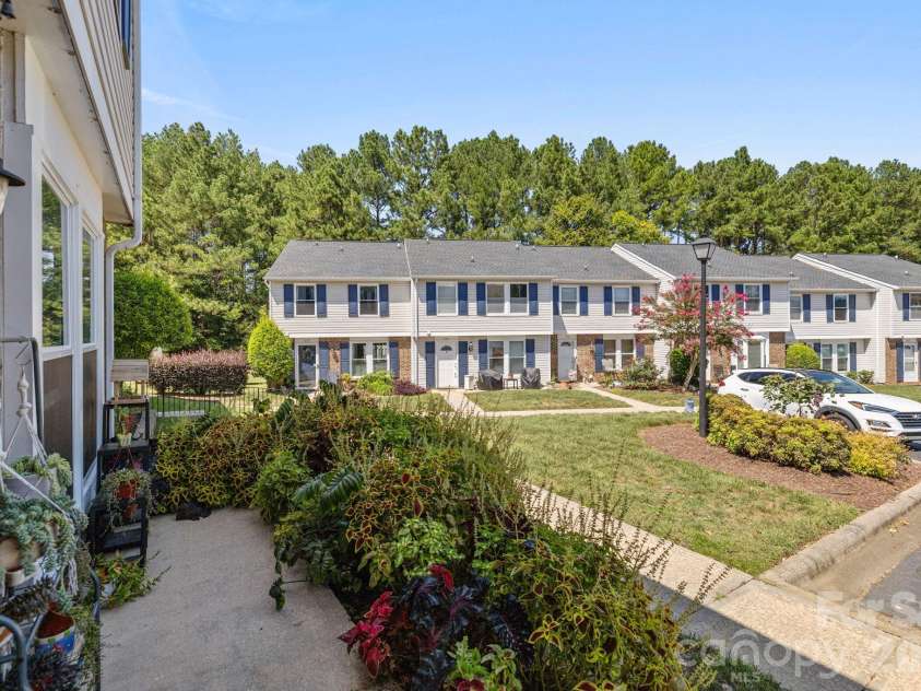 247 Water Oak Drive, Pineville, NC 28134.  MLS# CAR4401849, YatesRealty ID 37725. 