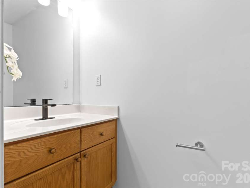 622 Emerald Cove Drive, Charlotte, NC 28262.  MLS# CAR4403048, YatesRealty ID 37726. 