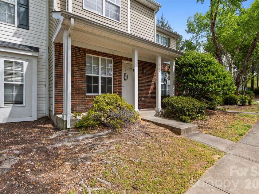 622 Emerald Cove Drive, Charlotte, NC 28262.  MLS# CAR4403048, YatesRealty ID 37726. 