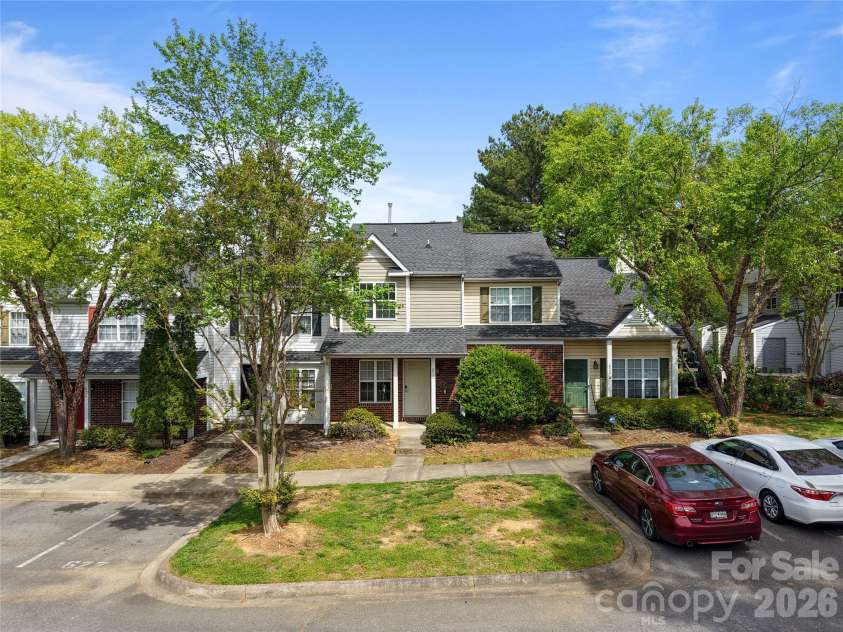 622 Emerald Cove Drive, Charlotte, NC 28262.  MLS# CAR4403048, YatesRealty ID 37726. 