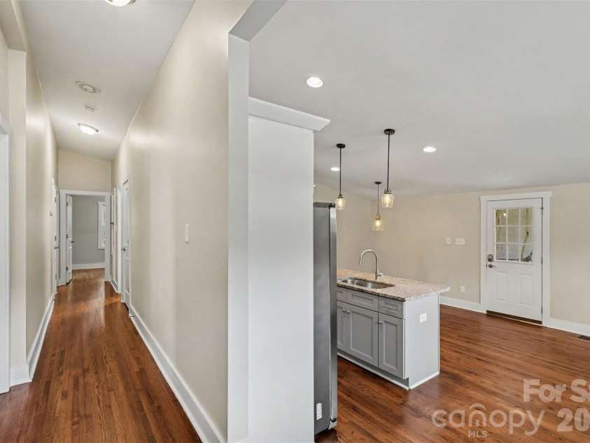 1338 Edgewater Drive, Charlotte, NC 28210.  MLS# CAR4401777, YatesRealty ID 37727. Hallway and front living space