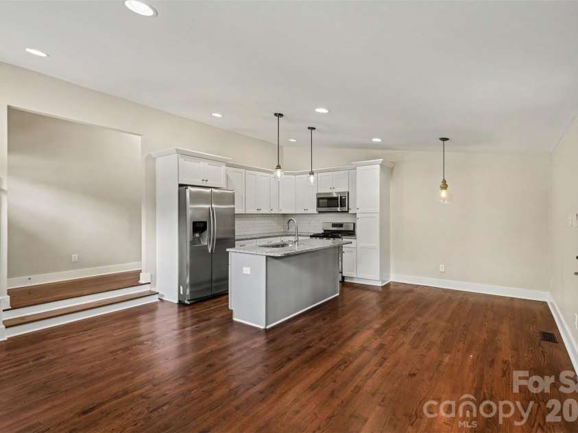 1338 Edgewater Drive, Charlotte, NC 28210.  MLS# CAR4401777, YatesRealty ID 37727. Open Floorplan