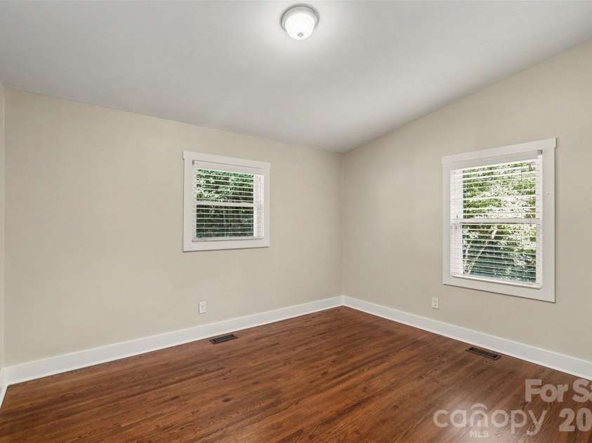 1338 Edgewater Drive, Charlotte, NC 28210.  MLS# CAR4401777, YatesRealty ID 37727. Third Bedroom