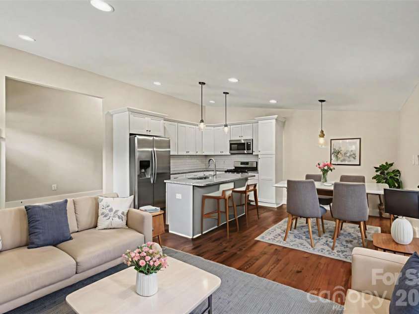 1338 Edgewater Drive, Charlotte, NC 28210.  MLS# CAR4401777, YatesRealty ID 37727. Virtual Staging Ideas