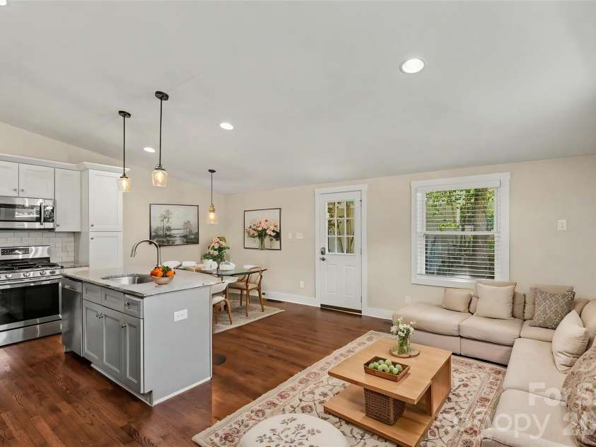 1338 Edgewater Drive, Charlotte, NC 28210.  MLS# CAR4401777, YatesRealty ID 37727. Virtual Staging Ideas