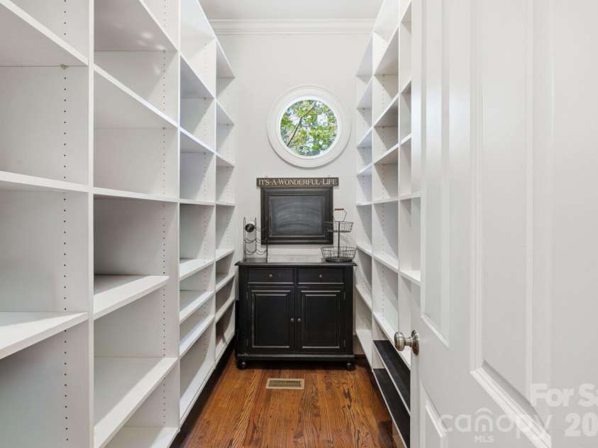 10904 Moran Lane, Charlotte, NC 28277.  MLS# CAR4403123, YatesRealty ID 37728. 