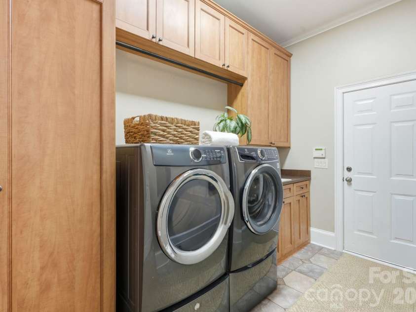 10904 Moran Lane, Charlotte, NC 28277.  MLS# CAR4403123, YatesRealty ID 37728. 