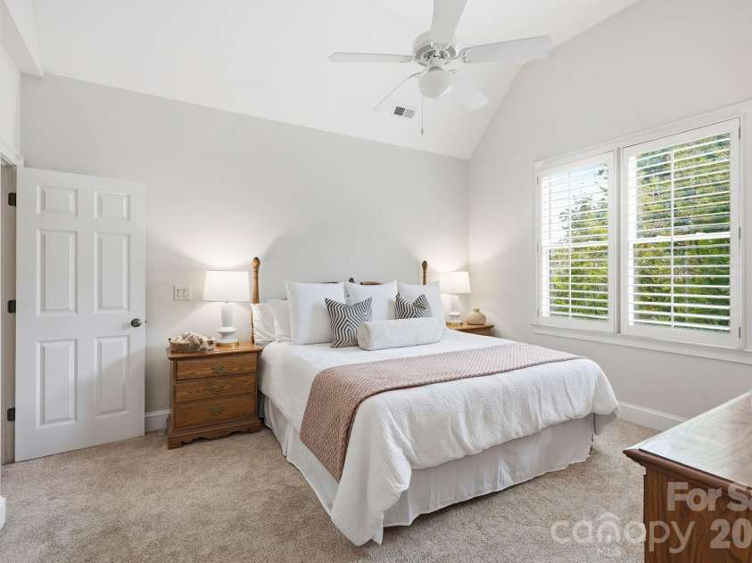 10904 Moran Lane, Charlotte, NC 28277.  MLS# CAR4403123, YatesRealty ID 37728. 