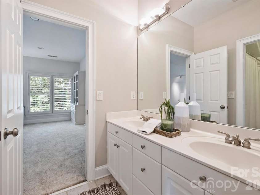 10904 Moran Lane, Charlotte, NC 28277.  MLS# CAR4403123, YatesRealty ID 37728. 