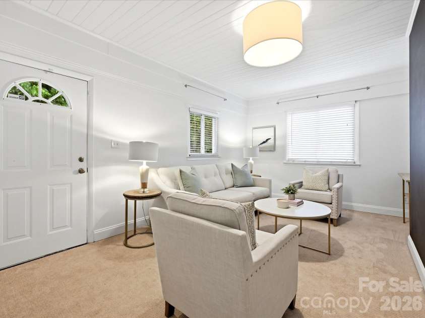 4318 Ruskin Drive, Charlotte, NC 28209.  MLS# CAR4403739, YatesRealty ID 37729. 4th BR/Bonus/Office