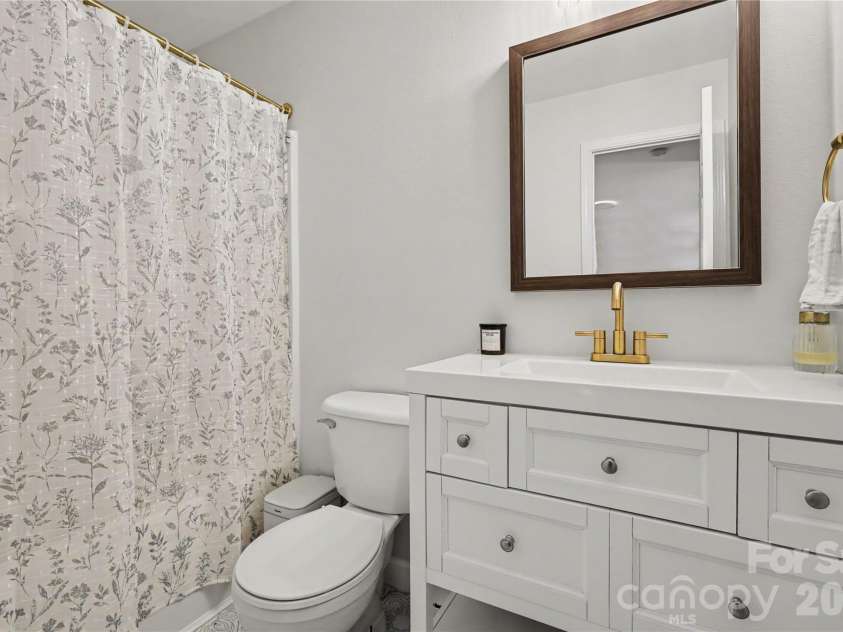 8603 Westhope Street, Charlotte, NC 28216.  MLS# CAR4403812, YatesRealty ID 37731. 