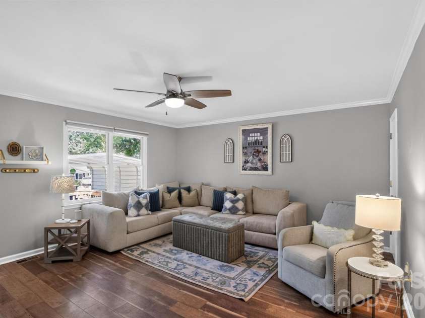 201-A Ewing Drive, Belmont, NC 28012.  MLS# CAR4403025, YatesRealty ID 37732. 