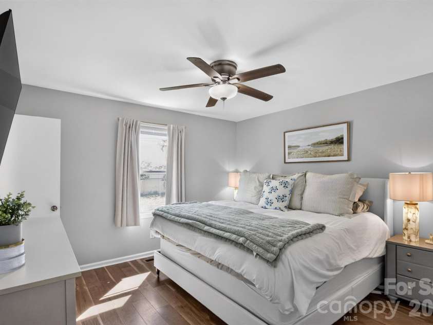 201-A Ewing Drive, Belmont, NC 28012.  MLS# CAR4403025, YatesRealty ID 37732. 