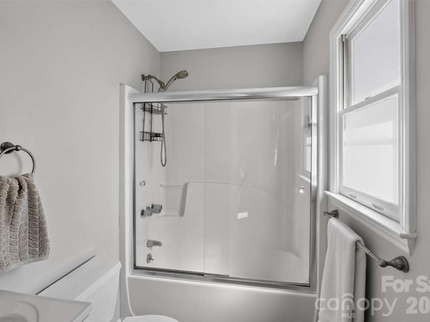 201-A Ewing Drive, Belmont, NC 28012.  MLS# CAR4403025, YatesRealty ID 37732. 