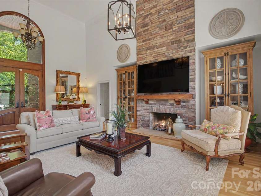 21300 Blakely Shores Drive, Cornelius, NC 28031.  MLS# CAR4404238, YatesRealty ID 37733. 