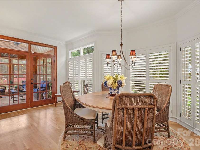 21300 Blakely Shores Drive, Cornelius, NC 28031.  MLS# CAR4404238, YatesRealty ID 37733. 