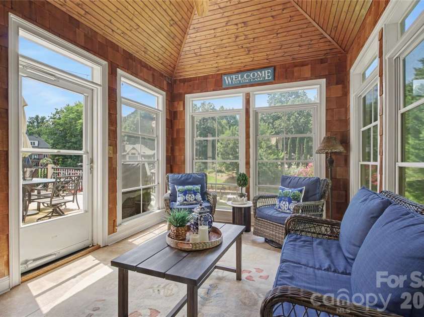 21300 Blakely Shores Drive, Cornelius, NC 28031.  MLS# CAR4404238, YatesRealty ID 37733. 