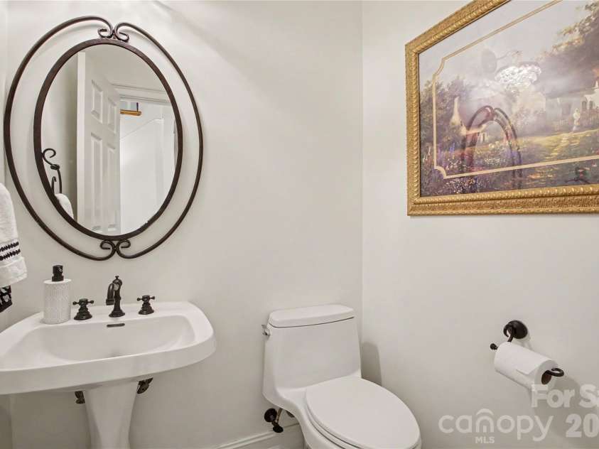 21300 Blakely Shores Drive, Cornelius, NC 28031.  MLS# CAR4404238, YatesRealty ID 37733. 