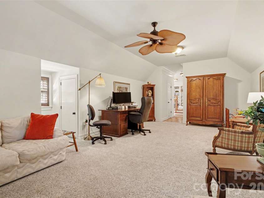21300 Blakely Shores Drive, Cornelius, NC 28031.  MLS# CAR4404238, YatesRealty ID 37733. 