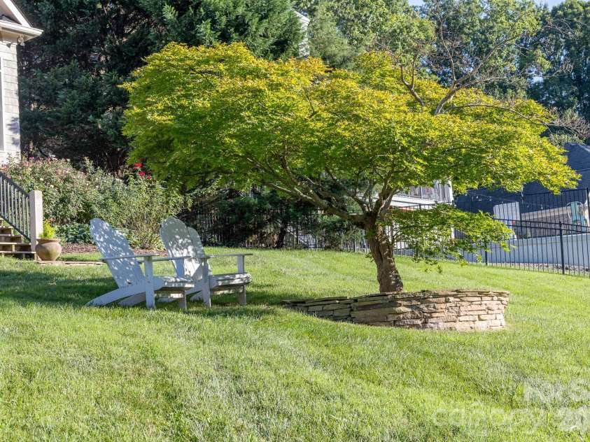 21300 Blakely Shores Drive, Cornelius, NC 28031.  MLS# CAR4416103, YatesRealty ID 37733. 