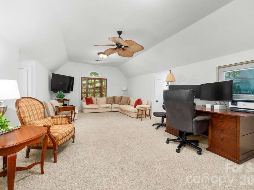 21300 Blakely Shores Drive, Cornelius, NC 28031.  MLS# CAR4416103, YatesRealty ID 37733. Large flex space over the garage