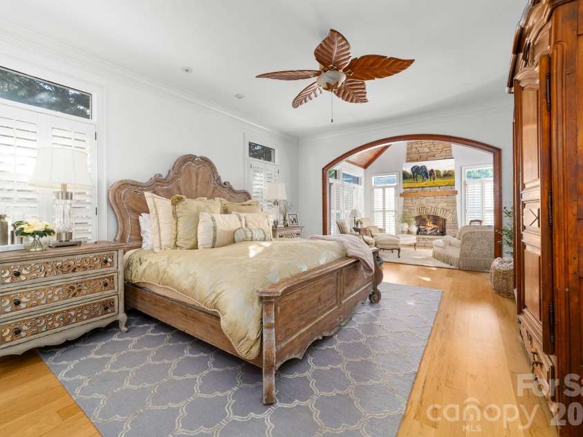 21300 Blakely Shores Drive, Cornelius, NC 28031.  MLS# CAR4416103, YatesRealty ID 37733. Primary bedroom