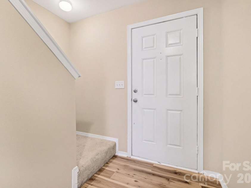 8607 Westhope Street, Charlotte, NC 28216.  MLS# CAR4404616, YatesRealty ID 37734. 