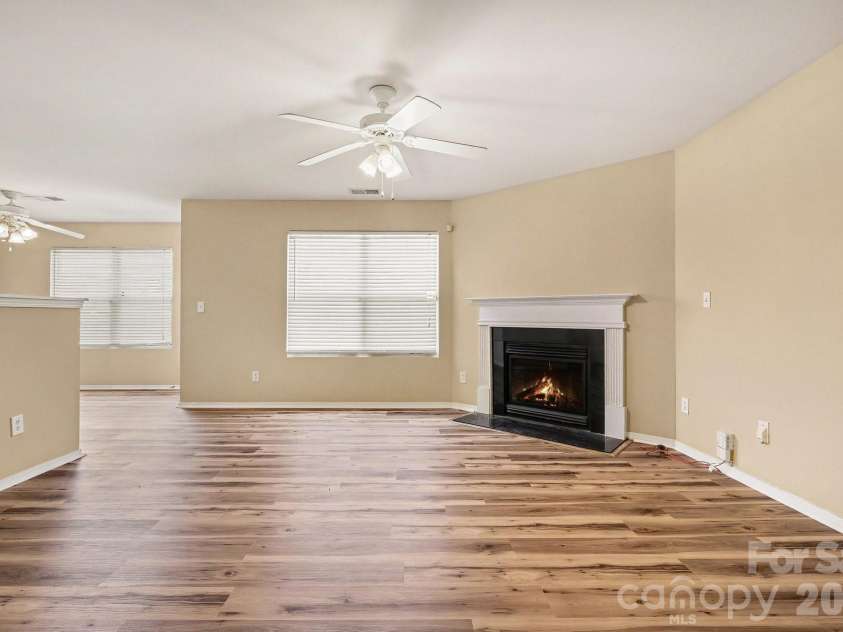 8607 Westhope Street, Charlotte, NC 28216.  MLS# CAR4404616, YatesRealty ID 37734. 