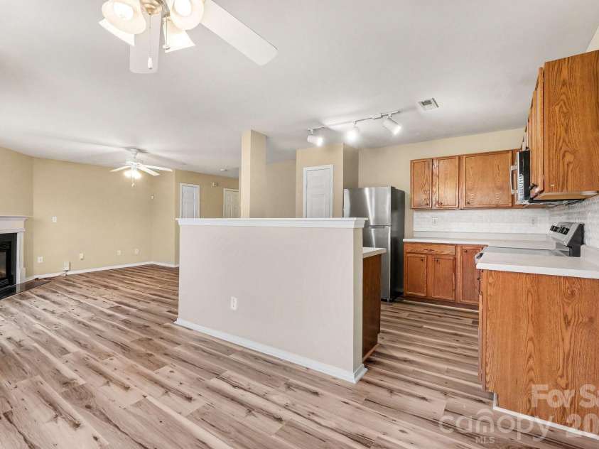 8607 Westhope Street, Charlotte, NC 28216.  MLS# CAR4404616, YatesRealty ID 37734. 