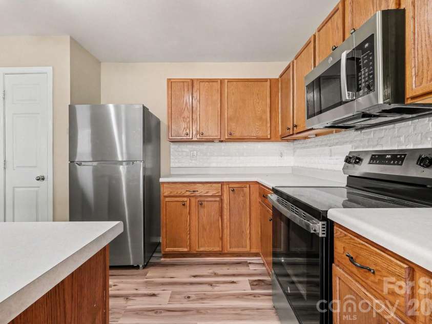 8607 Westhope Street, Charlotte, NC 28216.  MLS# CAR4404616, YatesRealty ID 37734. 