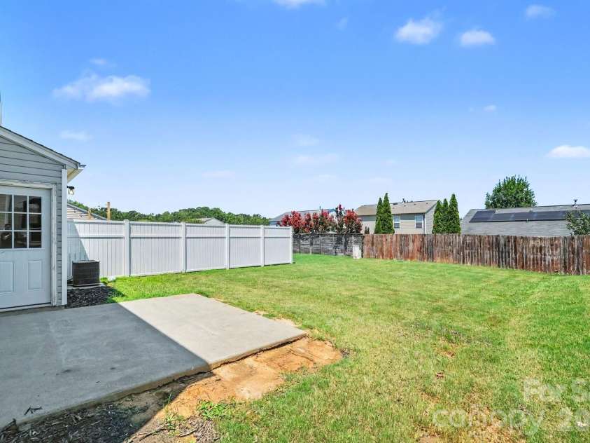 8607 Westhope Street, Charlotte, NC 28216.  MLS# CAR4404616, YatesRealty ID 37734. 