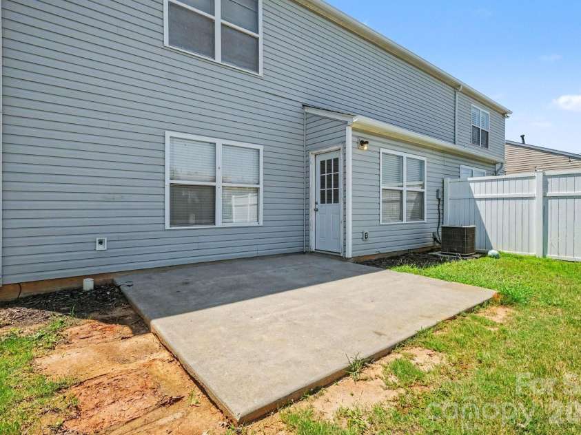 8607 Westhope Street, Charlotte, NC 28216.  MLS# CAR4404616, YatesRealty ID 37734. 