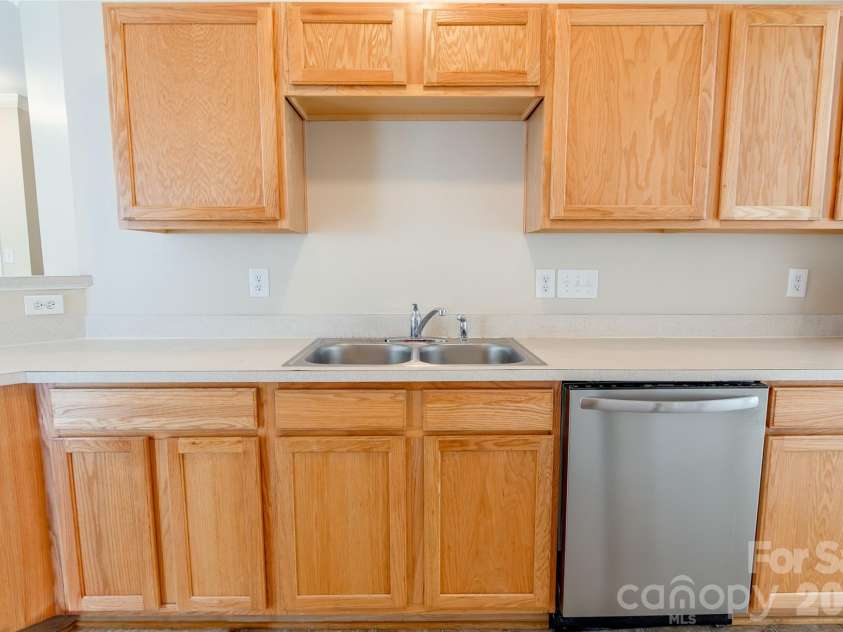 856 Dillard Road, Rock Hill, SC 29730.  MLS# CAR4404425, YatesRealty ID 37737. Space for everything