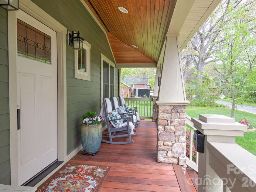 6 Hamlet Street, Black Mountain, NC 28711.  MLS# CAR4402819, YatesRealty ID 37738. 