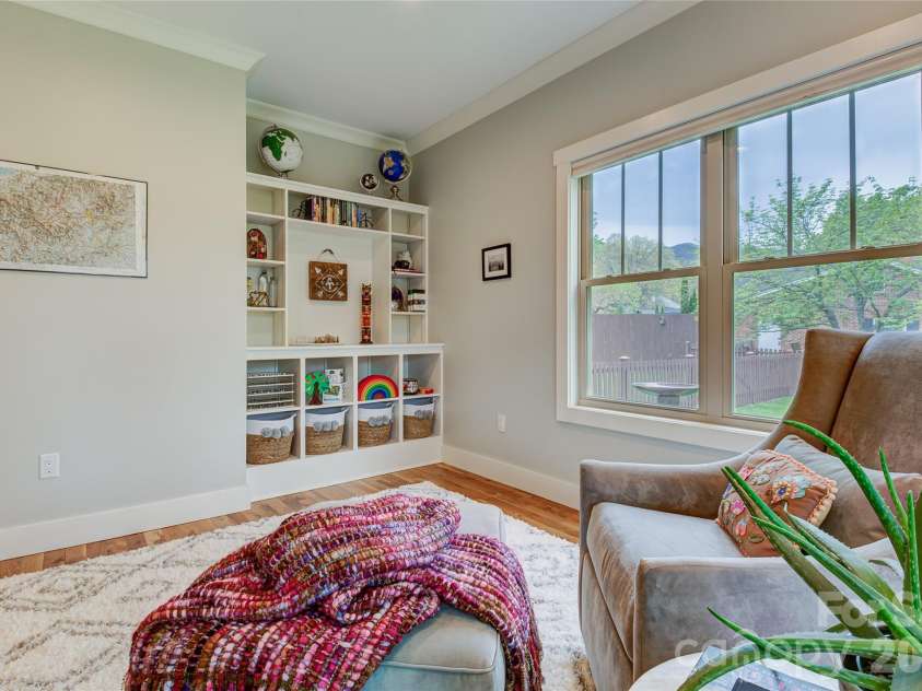 6 Hamlet Street, Black Mountain, NC 28711.  MLS# CAR4402819, YatesRealty ID 37738. 