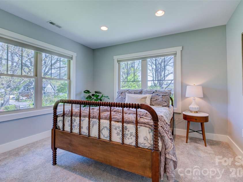 6 Hamlet Street, Black Mountain, NC 28711.  MLS# CAR4402819, YatesRealty ID 37738. 
