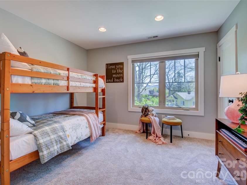 6 Hamlet Street, Black Mountain, NC 28711.  MLS# CAR4402819, YatesRealty ID 37738. 