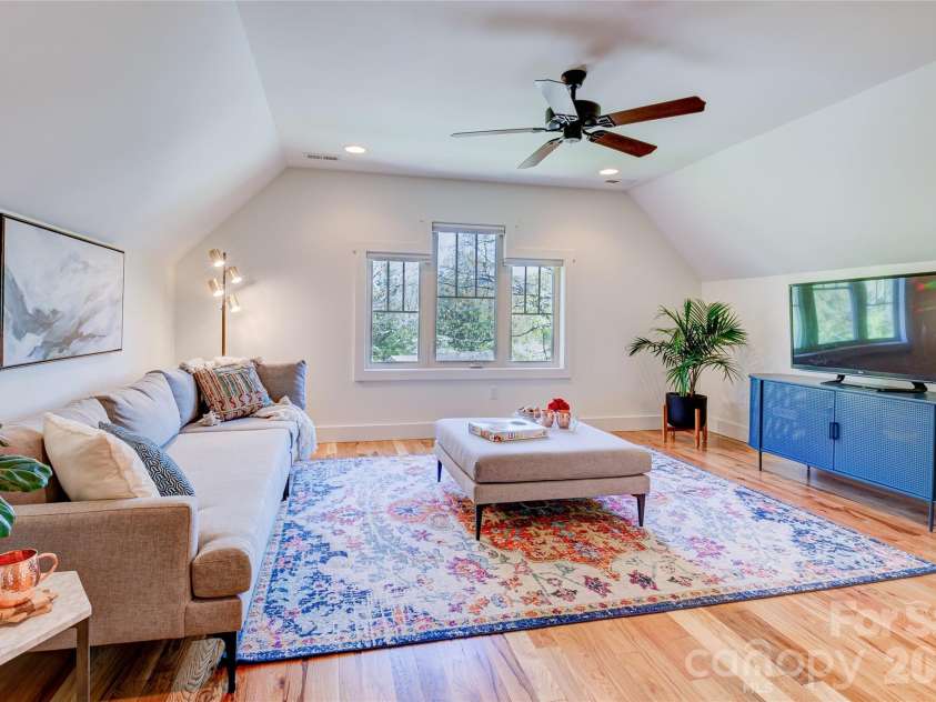 6 Hamlet Street, Black Mountain, NC 28711.  MLS# CAR4402819, YatesRealty ID 37738. 