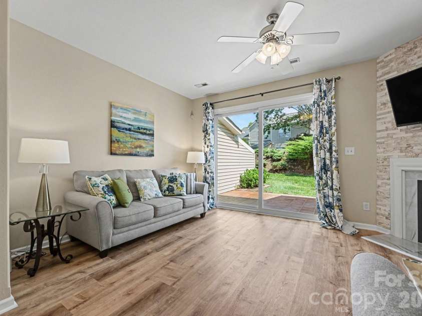 5338 Silabert Avenue, Charlotte, NC 28205.  MLS# CAR4399038, YatesRealty ID 37739. Relax or entertain!