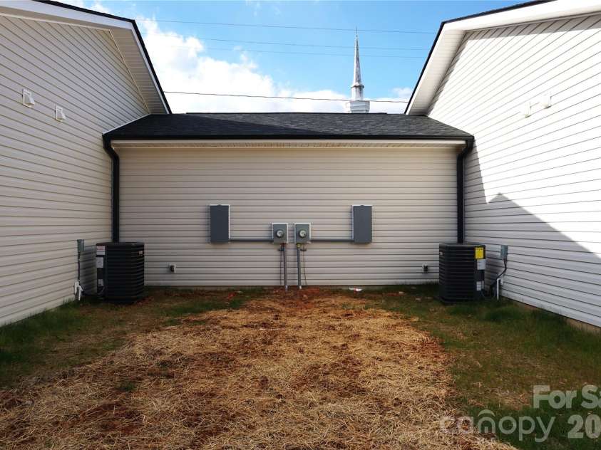 132 Glenn Avenue, Kannapolis, NC 28081.  MLS# CAR4343925, YatesRealty ID 3774. 