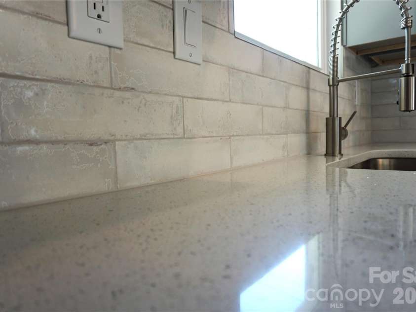 132 Glenn Avenue, Kannapolis, NC 28081.  MLS# CAR4343925, YatesRealty ID 3774. 