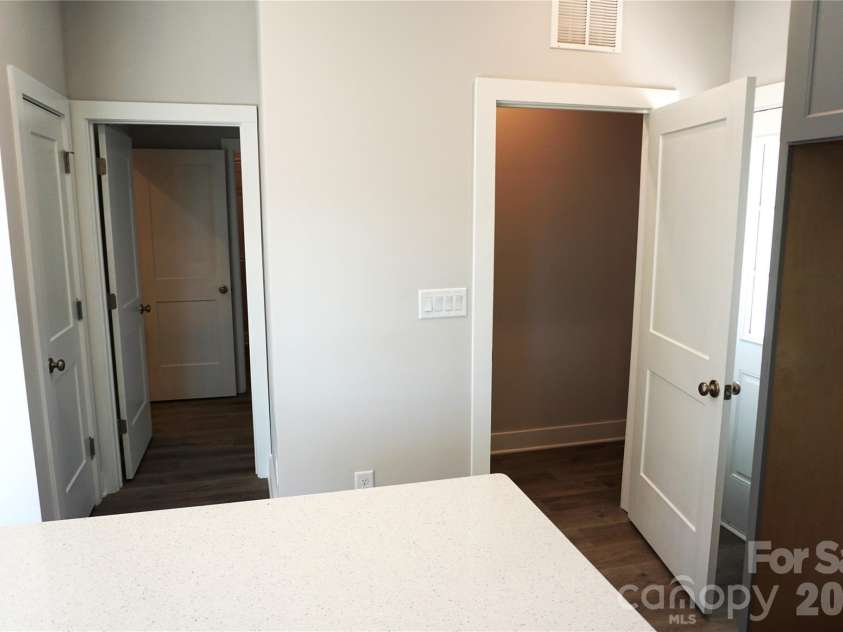 132 Glenn Avenue, Kannapolis, NC 28081.  MLS# CAR4343925, YatesRealty ID 3774. 